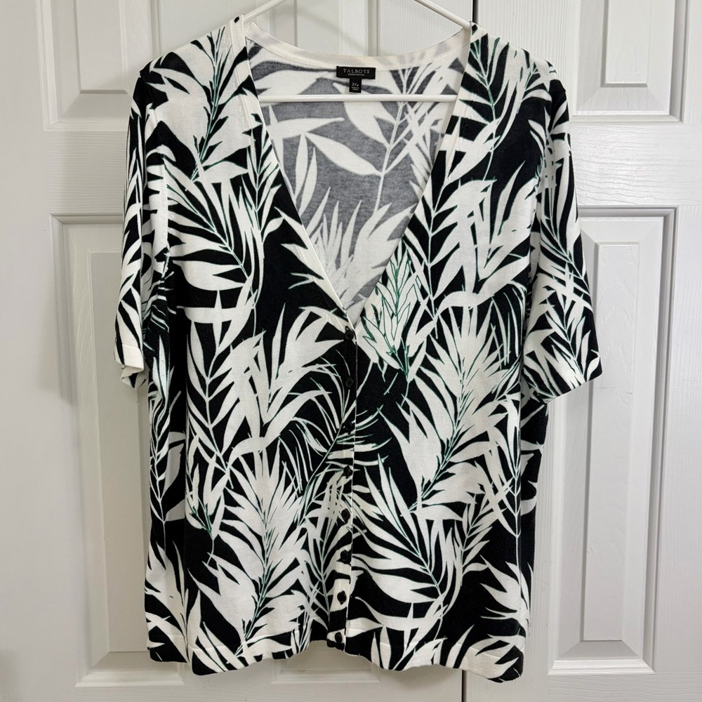 Talbots Black & White Palm Leaf V-Neck Short Sleeve Cardigan Size 2X Petite
